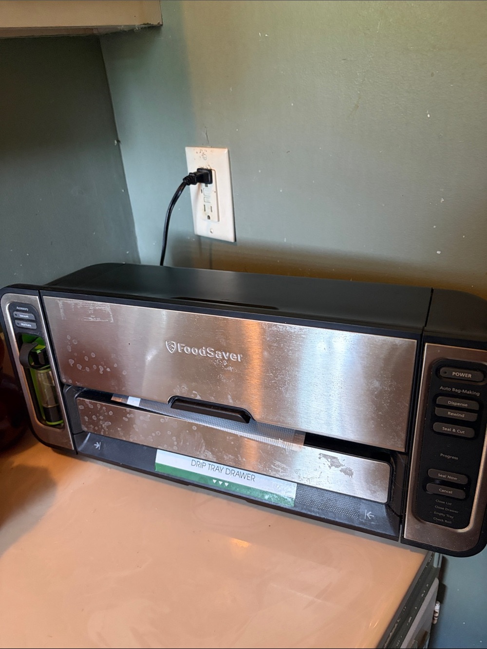 Stainless Steel Vacuum Sealer - Black/Silver